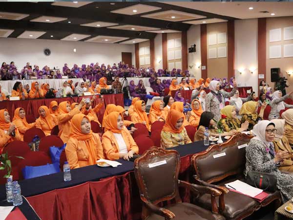 PT Medisindo Bahana di kegiatan  “Pengukuhan Bidan Delima” Propinsi DKI Jakarta