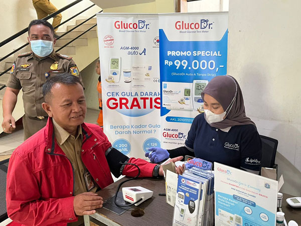 GlucoDr  Goes To Community di Kantor Kelurahan Gambir,  Jakarta Pusat
