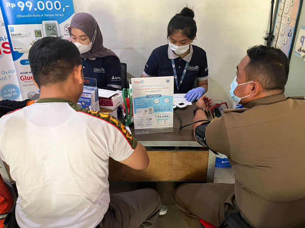 GlucoDr  Goes To Community di Kantor Kelurahan Gambir,  Jakarta Pusat