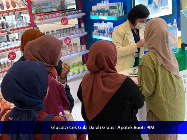 GlucoDr cek gula darah Apotek Boots PIM 2023