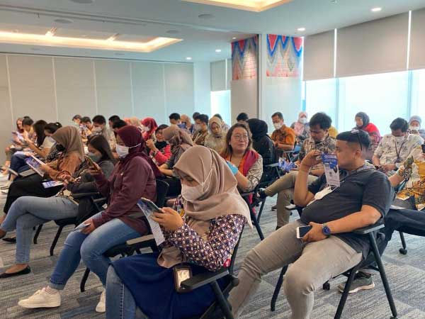 Kegiatan Goes To Office Tim GlucoDr Indonesia