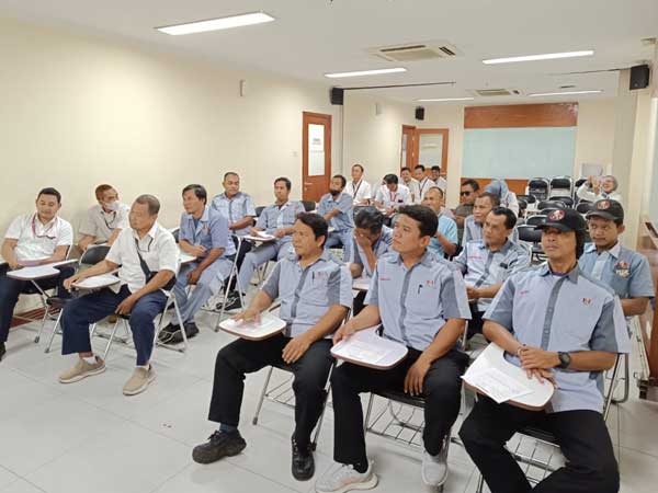 Kegiatan Goes To Office Tim GlucoDr Indonesia