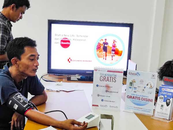 PT Makmur Jaya Anugerah Sentosa cek gratis gula darah GlucoDr