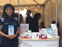 Suasana di booth stand PT Medisindo Bahana pada acara HUT MNC Group