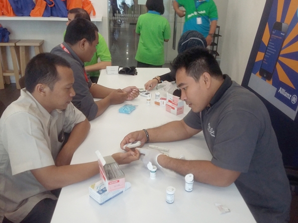 Aksi Donor Darah,  Yayasan Allianz Peduli, Allianz Tower