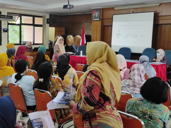 GlucoDr Goes To Community Di PKK Kelurahan Johar Baru Jakarta Pusat