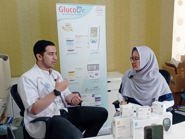 Acara Live Instagram &quot;Ngobrol Sore Bersama GlucoDr&quot;