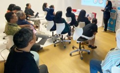 GlucoDr Goes To Office PT MRA Media Kegiatan Edukasi Dan Cek Gula Darah Di Kantor MRA Media
